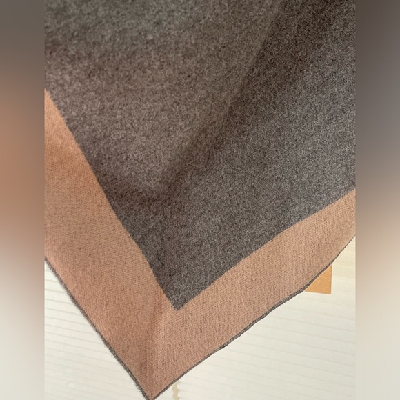 Meliflous NWT Grey Cardigan Poncho Shawl - Picture 4 of 9